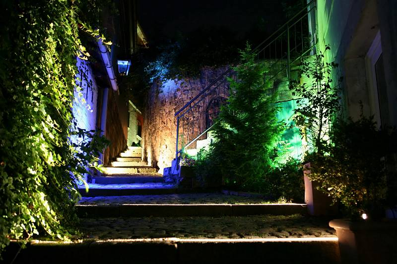 Kulmbacher Gässchen bei Nacht mit Beleuchtung [[source: 'Quelle: Stadt Kulmbach']]